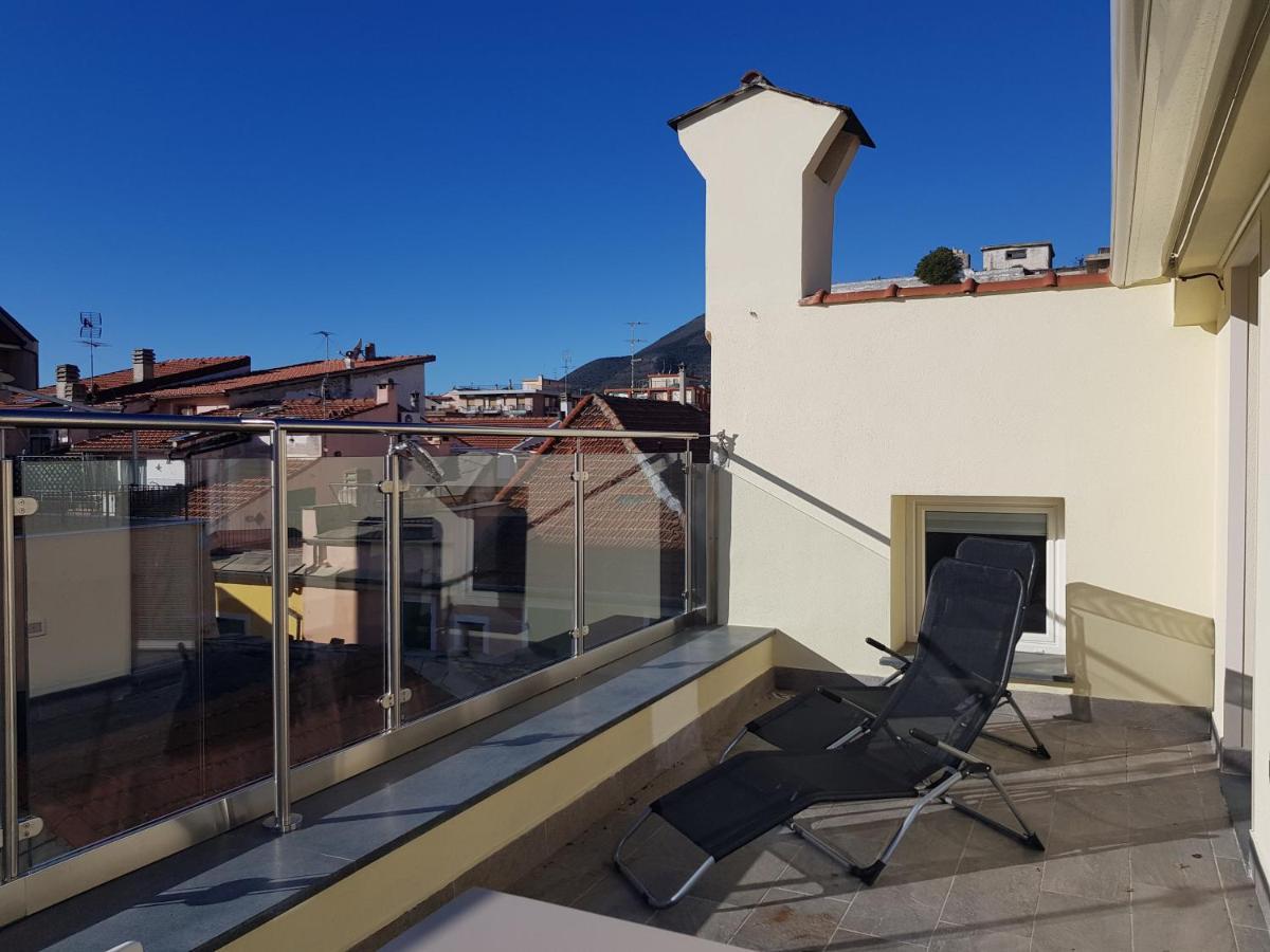 Casaviva - Casa Vacanze A Ceriale Con Terrazza Екстериор снимка