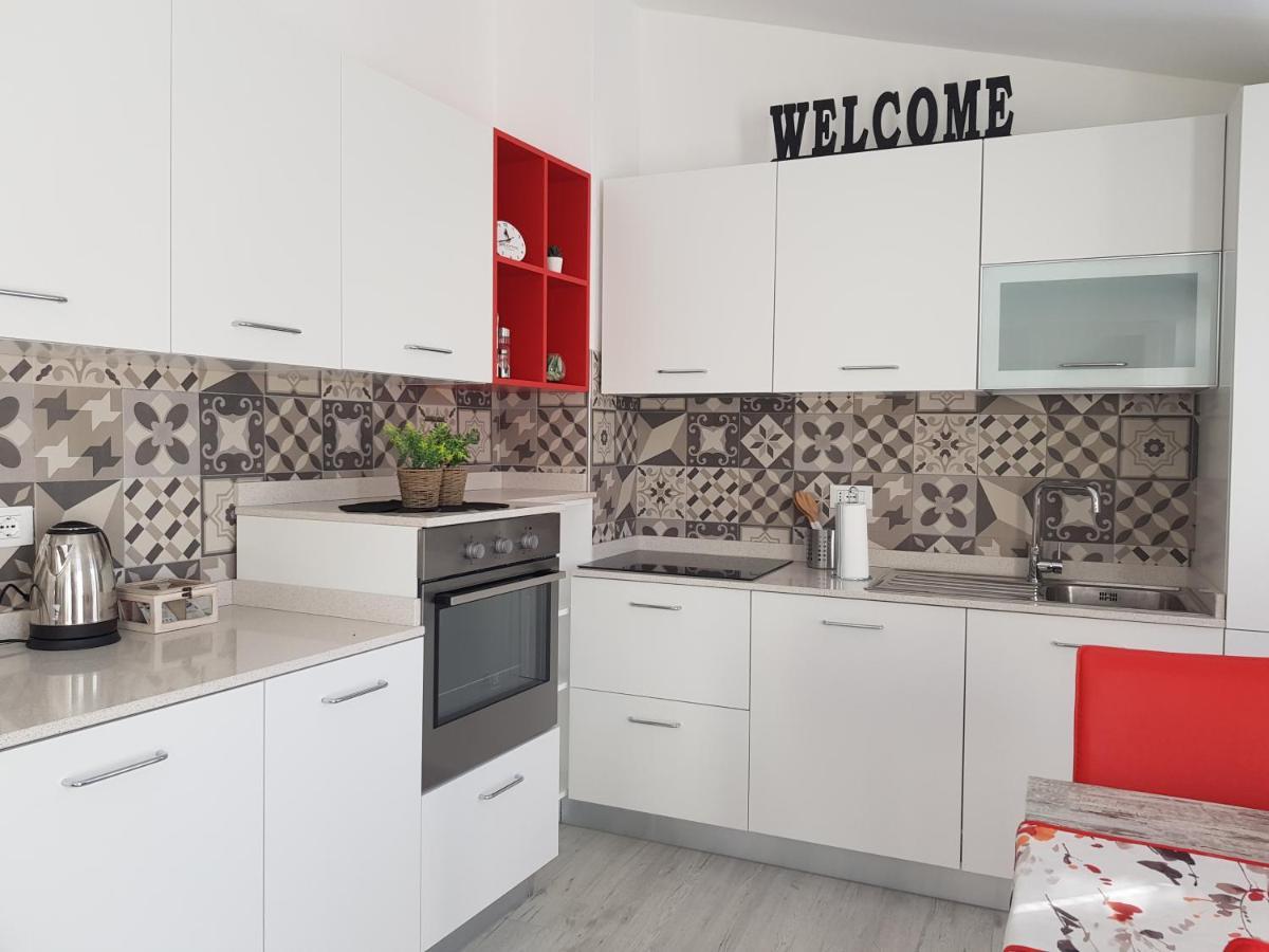 Casaviva - Casa Vacanze A Ceriale Con Terrazza Екстериор снимка