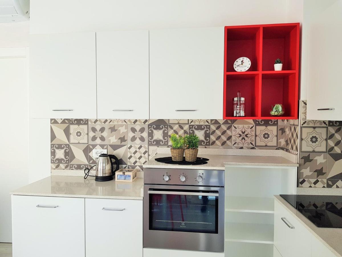 Casaviva - Casa Vacanze A Ceriale Con Terrazza Екстериор снимка