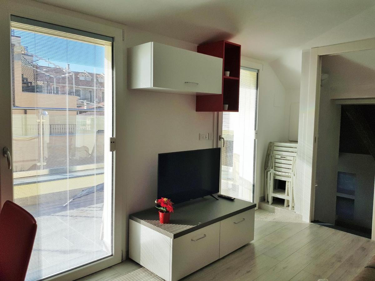Casaviva - Casa Vacanze A Ceriale Con Terrazza Екстериор снимка